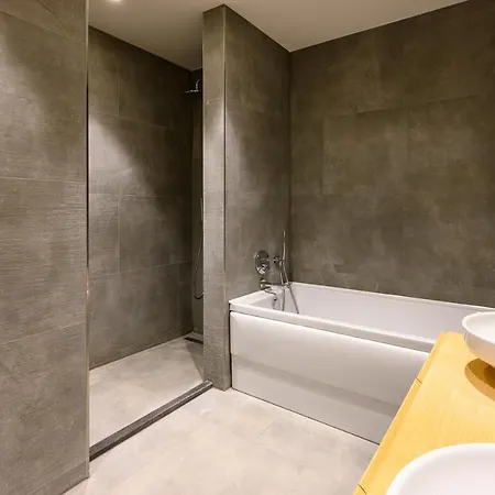 12, Apartments, 4-6 Pers, Central, Stunning View, Near Supermarket & Public Transport Hotel apartamentowy Oisterwijk