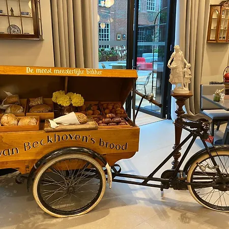 Aparthotel 12, Apartments, 4-6 Pers, Central, Stunning View, Near Supermarket & Public Transport Oisterwijk