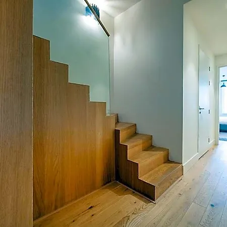 12, Apartments, 4-6 Pers, Central, Stunning View, Near Supermarket & Public Transport