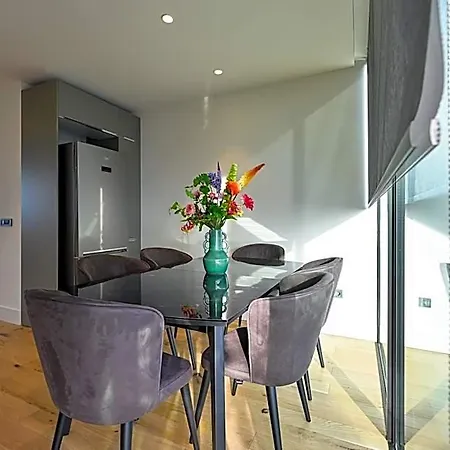 12, Apartments, 4-6 Pers, Central, Stunning View, Near Supermarket & Public Transport 4*