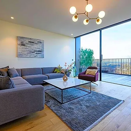 12, Apartments, 4-6 Pers, Central, Stunning View, Near Supermarket & Public Transport Lejlighedshotel 4*