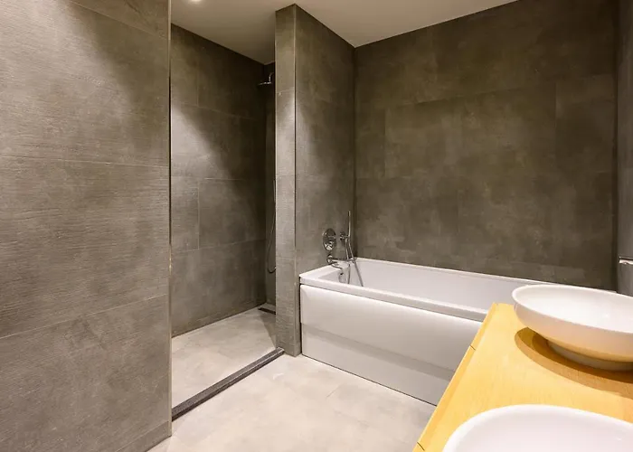 12, Apartments, 4-6 Pers, Central, Stunning View, Near Supermarket & Public Transport Aparthotel Oisterwijk