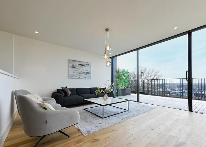 Aparthotel 12, Apartments, 4-6 Pers, Central, Stunning View, Near Supermarket & Public Transport Oisterwijk