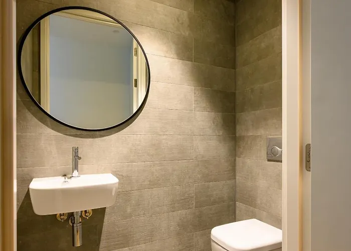 Aparthotel 12, Apartments, 4-6 Pers, Central, Stunning View, Near Supermarket & Public Transport 4*