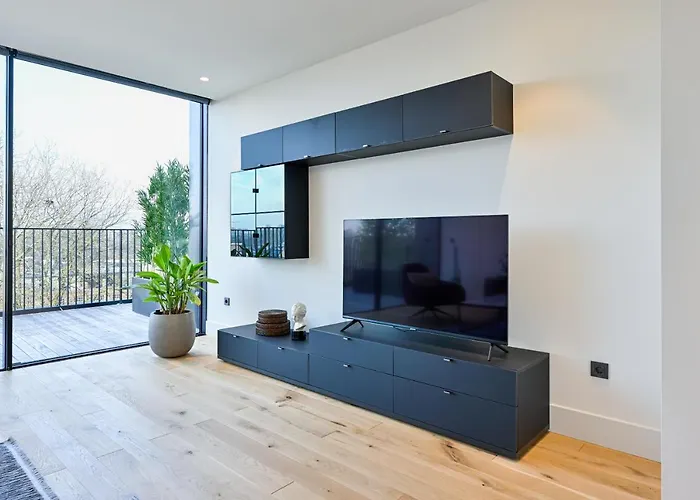 Lägenhetshotell 12, Apartments, 4-6 Pers, Central, Stunning View, Near Supermarket & Public Transport