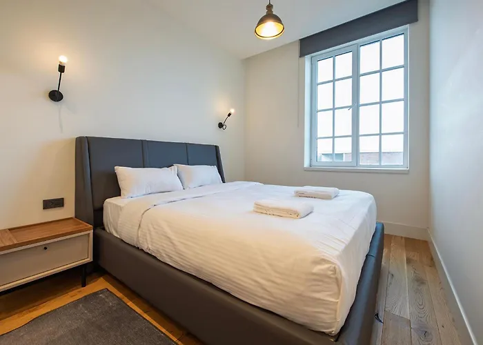 Lägenhetshotell 12, Apartments, 4-6 Pers, Central, Stunning View, Near Supermarket & Public Transport 4*